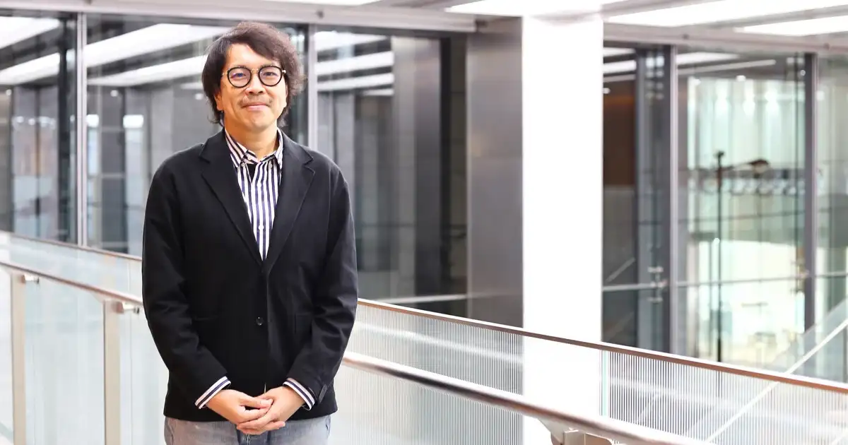 元Vジャンプ副編集長「サイトーブイ」の現在地。 「何でもやってみる」精神が拓くコンテンツの未来のサムネイル